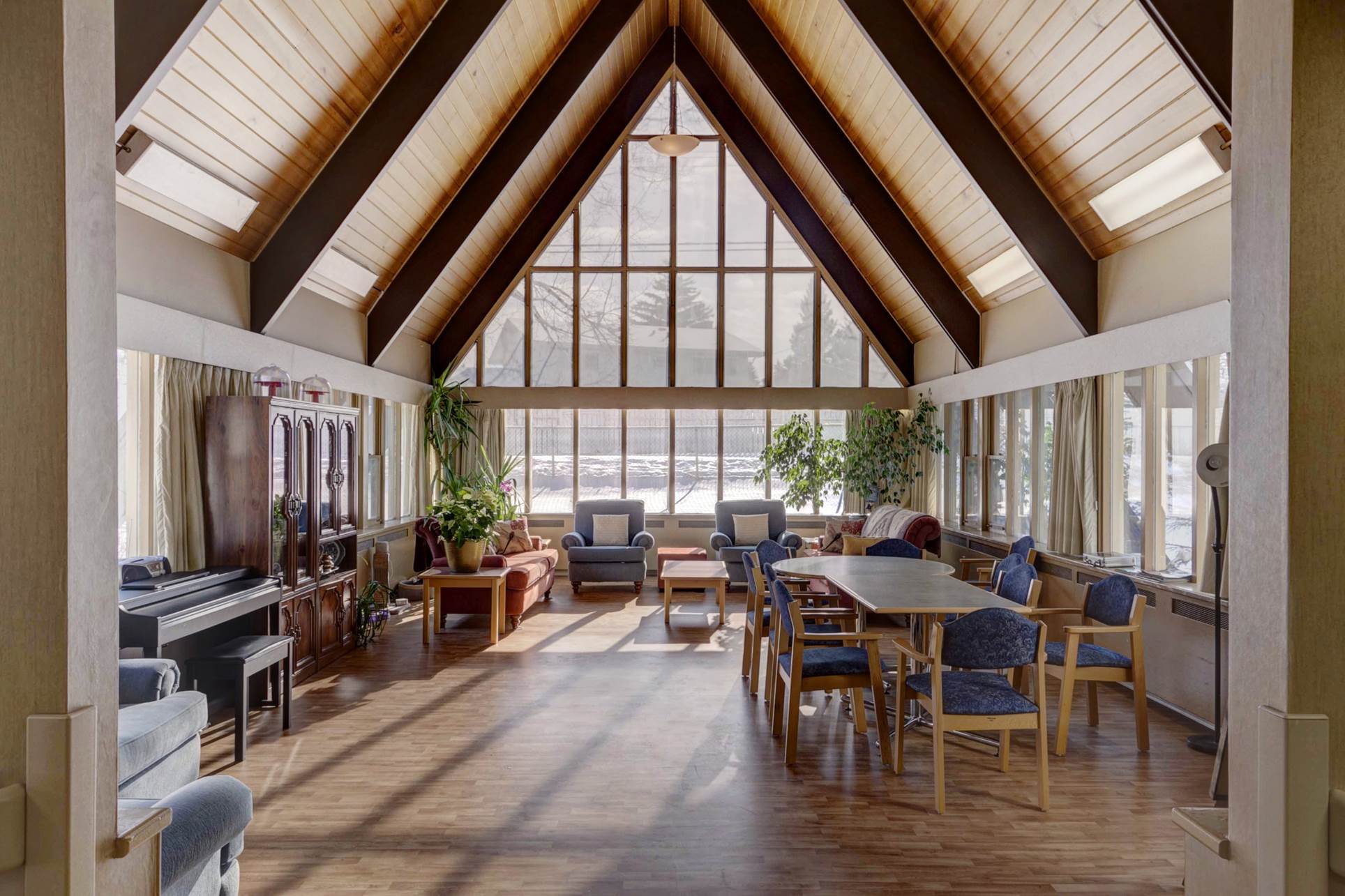 C.-Hospice-Chapel-Common-Area